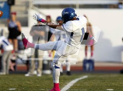 Thumbnail 1 in Frontier @ Bakersfield photogallery.