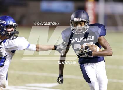 Thumbnail 2 in Frontier @ Bakersfield photogallery.