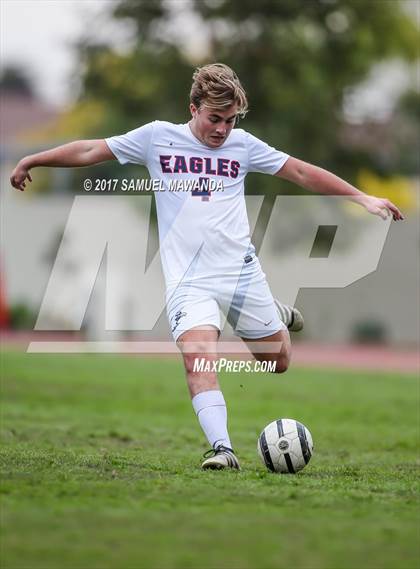 Thumbnail 3 in Brentwood School vs Viewpoint photogallery.