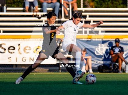 Thumbnail 2 in JV: Mount Notre Dame @ Centerville photogallery.
