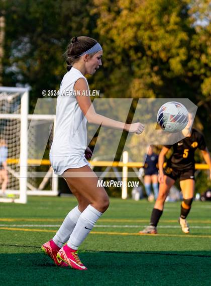 Thumbnail 1 in JV: Mount Notre Dame @ Centerville photogallery.