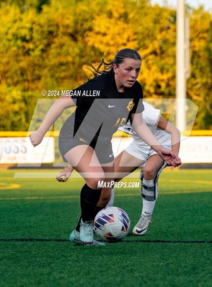 Thumbnail 1 in JV: Mount Notre Dame @ Centerville photogallery.