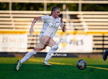 Thumbnail 2 in JV: Mount Notre Dame @ Centerville photogallery.