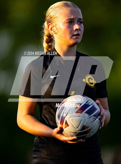 Thumbnail 1 in JV: Mount Notre Dame @ Centerville photogallery.