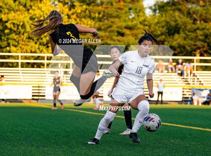 Thumbnail 1 in JV: Mount Notre Dame @ Centerville photogallery.