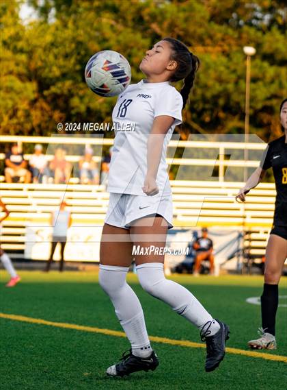 Thumbnail 3 in JV: Mount Notre Dame @ Centerville photogallery.