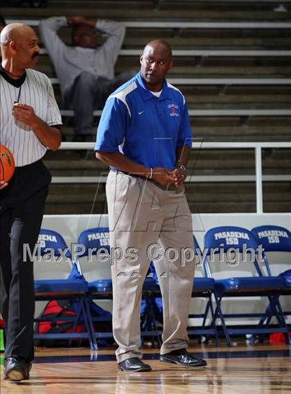 Thumbnail 1 in Clark vs Duncanville (McDonald's Texas Invitational) photogallery.