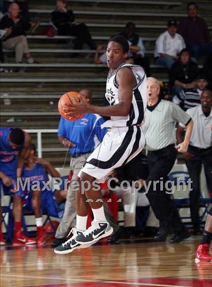 Thumbnail 3 in Clark vs Duncanville (McDonald's Texas Invitational) photogallery.