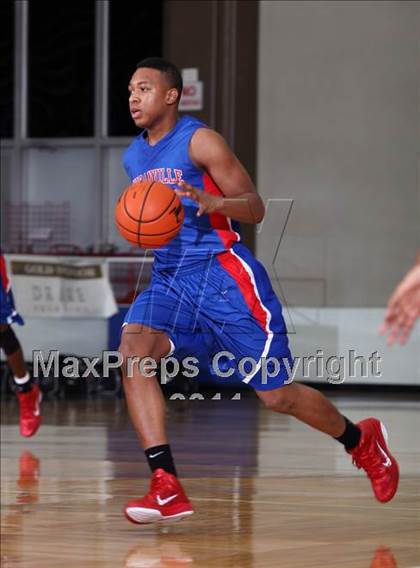 Thumbnail 3 in Clark vs Duncanville (McDonald's Texas Invitational) photogallery.