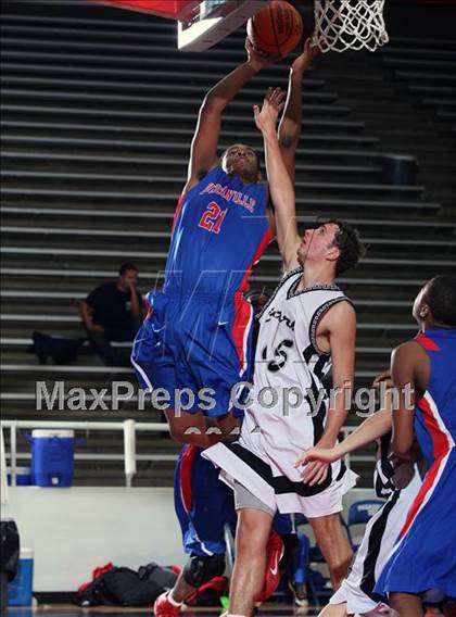 Thumbnail 1 in Clark vs Duncanville (McDonald's Texas Invitational) photogallery.