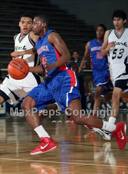 Thumbnail 1 in Clark vs Duncanville (McDonald's Texas Invitational) photogallery.
