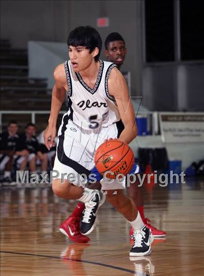 Thumbnail 2 in Clark vs Duncanville (McDonald's Texas Invitational) photogallery.