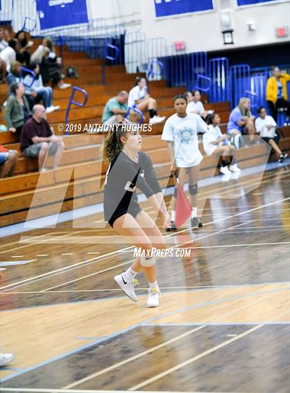 Thumbnail 3 in Mineola vs. South Side (Long Beach Invitational) photogallery.