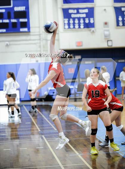 Thumbnail 1 in Mineola vs. South Side (Long Beach Invitational) photogallery.
