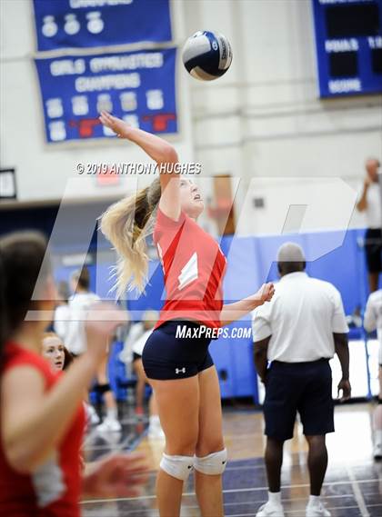 Thumbnail 2 in Mineola vs. South Side (Long Beach Invitational) photogallery.