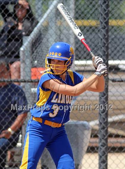 Thumbnail 2 in Linden vs. Hughson (CIF SJS D5 Final) photogallery.