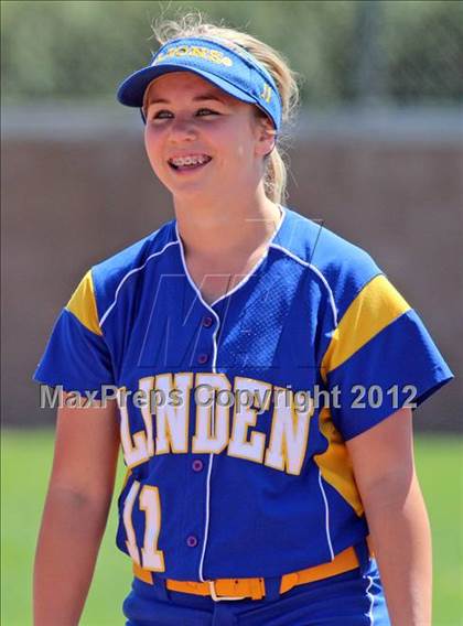Thumbnail 3 in Linden vs. Hughson (CIF SJS D5 Final) photogallery.