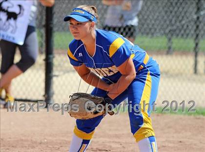 Thumbnail 3 in Linden vs. Hughson (CIF SJS D5 Final) photogallery.