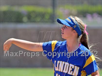 Thumbnail 2 in Linden vs. Hughson (CIF SJS D5 Final) photogallery.