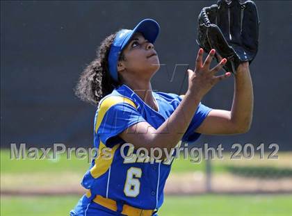 Thumbnail 1 in Linden vs. Hughson (CIF SJS D5 Final) photogallery.