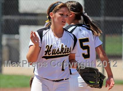 Thumbnail 1 in Linden vs. Hughson (CIF SJS D5 Final) photogallery.