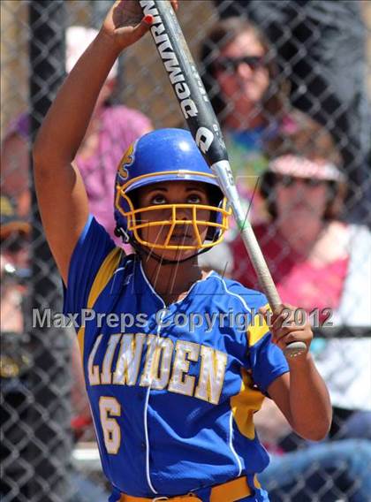 Thumbnail 1 in Linden vs. Hughson (CIF SJS D5 Final) photogallery.