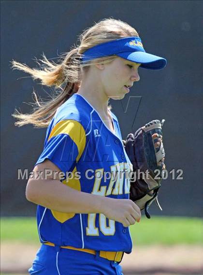 Thumbnail 1 in Linden vs. Hughson (CIF SJS D5 Final) photogallery.