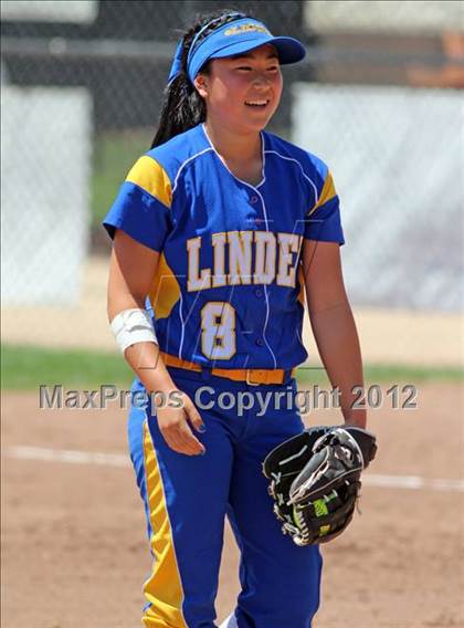 Thumbnail 2 in Linden vs. Hughson (CIF SJS D5 Final) photogallery.