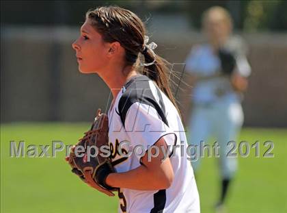 Thumbnail 2 in Linden vs. Hughson (CIF SJS D5 Final) photogallery.