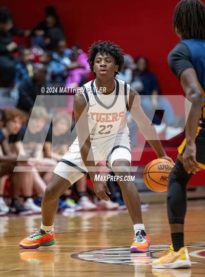 Thumbnail 2 in South View vs. Cape Fear (United 8 Conference Tournament - First Round) photogallery.
