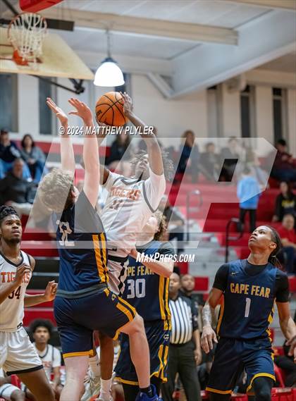Thumbnail 1 in South View vs. Cape Fear (United 8 Conference Tournament - First Round) photogallery.