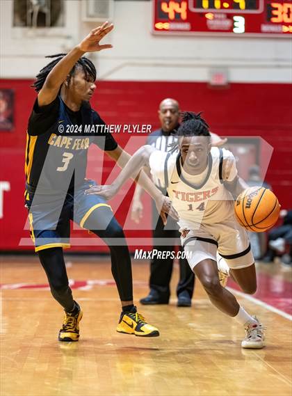 Thumbnail 1 in South View vs. Cape Fear (United 8 Conference Tournament - First Round) photogallery.