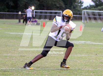 Thumbnail 3 in White Oak @ Croatan photogallery.