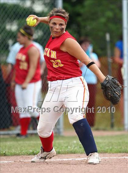 Thumbnail 2 in Olean v. Dobbs Ferry (NYSPHSAA Class B Semifinal) photogallery.