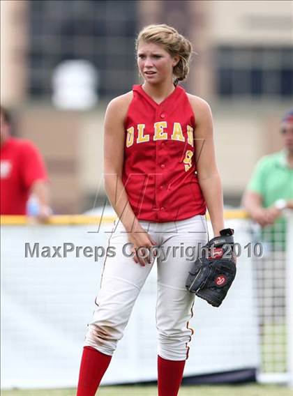 Thumbnail 3 in Olean v. Dobbs Ferry (NYSPHSAA Class B Semifinal) photogallery.