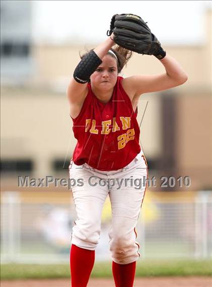 Thumbnail 1 in Olean v. Dobbs Ferry (NYSPHSAA Class B Semifinal) photogallery.