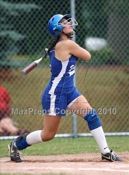 Thumbnail 2 in Olean v. Dobbs Ferry (NYSPHSAA Class B Semifinal) photogallery.
