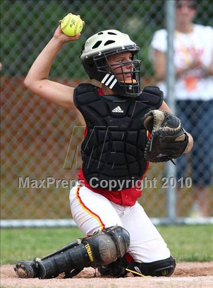 Thumbnail 2 in Olean v. Dobbs Ferry (NYSPHSAA Class B Semifinal) photogallery.
