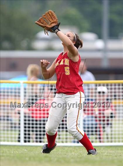 Thumbnail 2 in Olean v. Dobbs Ferry (NYSPHSAA Class B Semifinal) photogallery.