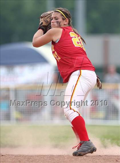 Thumbnail 1 in Olean v. Dobbs Ferry (NYSPHSAA Class B Semifinal) photogallery.