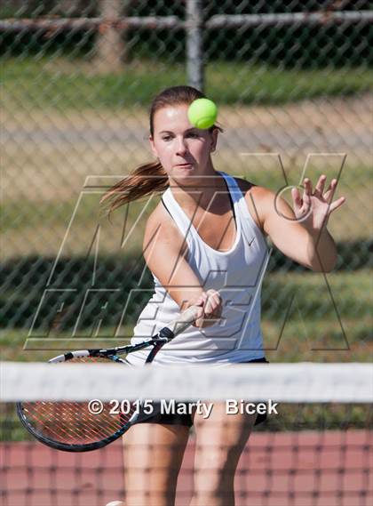 Thumbnail 1 in Enochs @ Beyer photogallery.