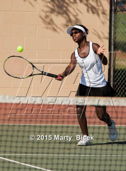 Thumbnail 2 in Enochs @ Beyer photogallery.