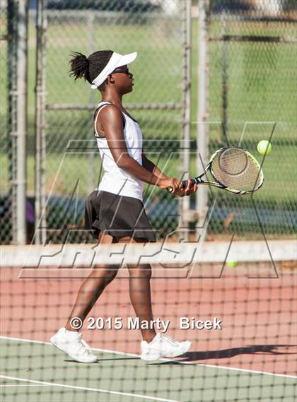 Thumbnail 2 in Enochs @ Beyer photogallery.