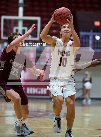Thumbnail 2 in Dobyns-Bennett @ Tennessee photogallery.