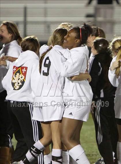 Thumbnail 2 in La Jolla vs. Harvard-Westlake (CIF D2 SoCal Regional Final) photogallery.