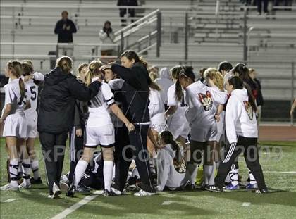 Thumbnail 2 in La Jolla vs. Harvard-Westlake (CIF D2 SoCal Regional Final) photogallery.