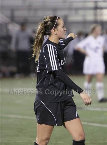 Thumbnail 3 in La Jolla vs. Harvard-Westlake (CIF D2 SoCal Regional Final) photogallery.