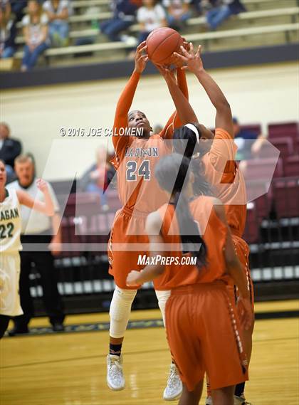 Thumbnail 3 in Madison vs Reagan [Ronald] photogallery.