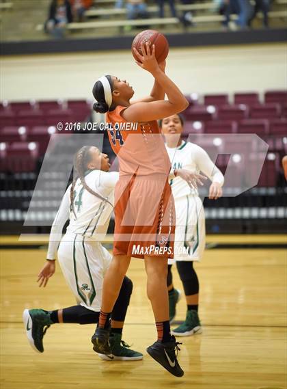 Thumbnail 3 in Madison vs Reagan [Ronald] photogallery.