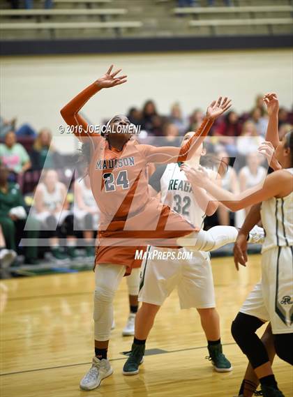 Thumbnail 3 in Madison vs Reagan [Ronald] photogallery.